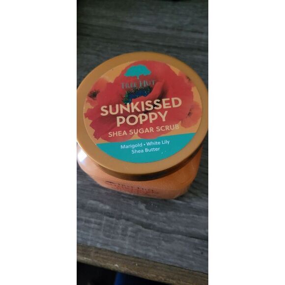Tree Hut Sunkissed Poppy Shea Sugar Scrub. Mangold White Lily Shea Butter - Picture 1 of 4